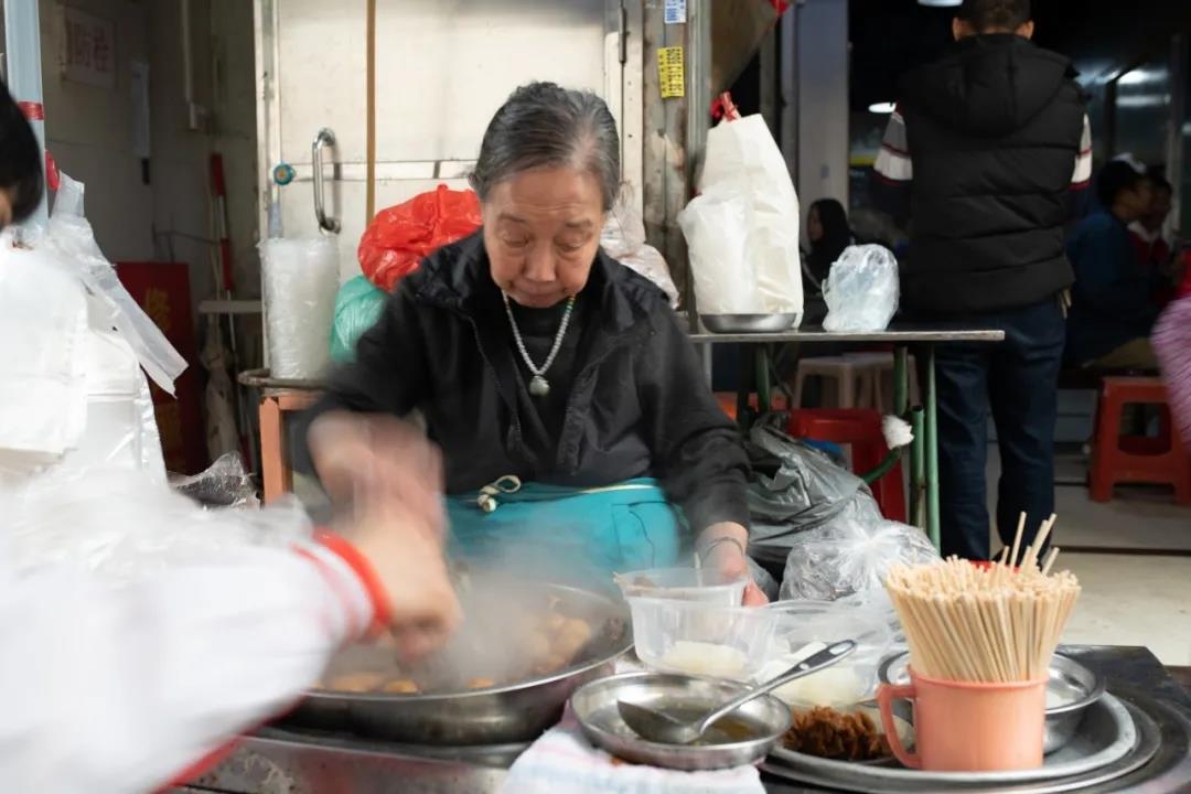 阿婆牛雜開(kāi)店選址的準(zhǔn)則剖析